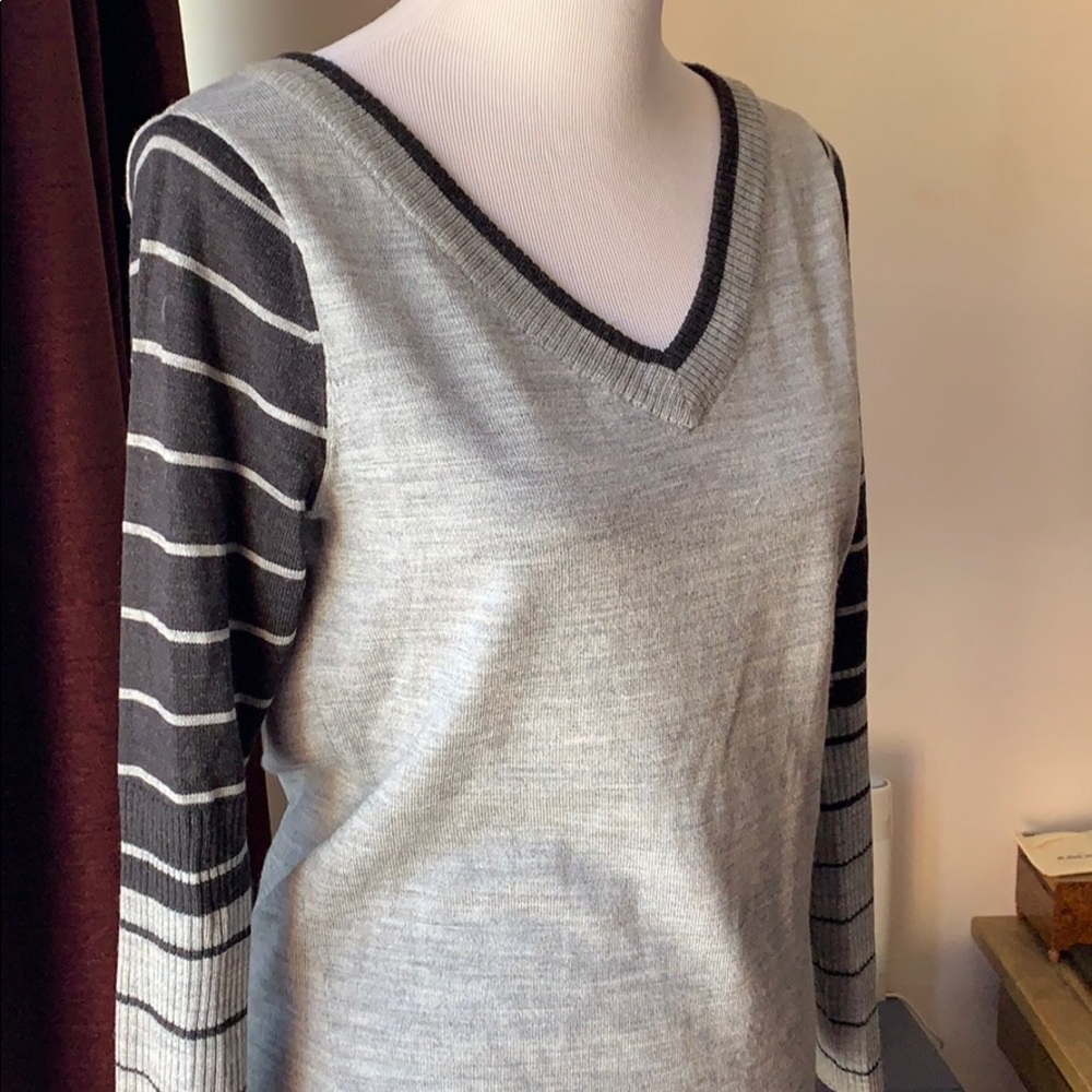 Smart Wool Sweater - image 2